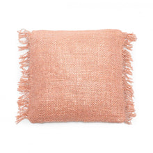 Afbeelding in Gallery-weergave laden, The Oh My Gee Cushion Cover - Salmon Pink - 60x60

