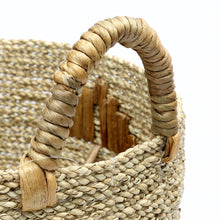 Afbeelding in Gallery-weergave laden, The tall seagrass baskets medium
