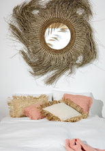 Afbeelding in Gallery-weergave laden, The Saint Tropez Cushion - natural white 40x40
