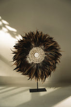 Afbeelding in Gallery-weergave laden, De Coastal Juju op Stand - Decoratie - Zwart Bruin
