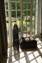 Afbeelding in Gallery-weergave laden, De Fish Trap Hanglamp - Zwart - L
