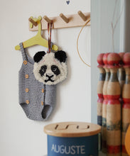 Afbeelding in Gallery-weergave laden, Plumpy Panda Gift Hanger

